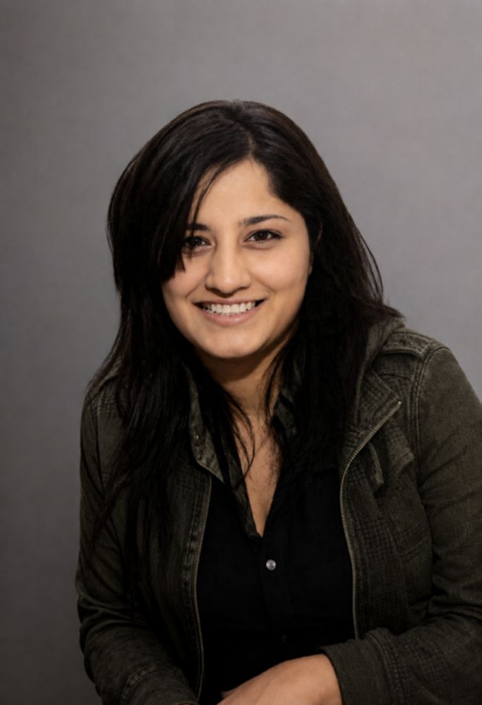 Claudia Elizabeth Illan Profile Photo