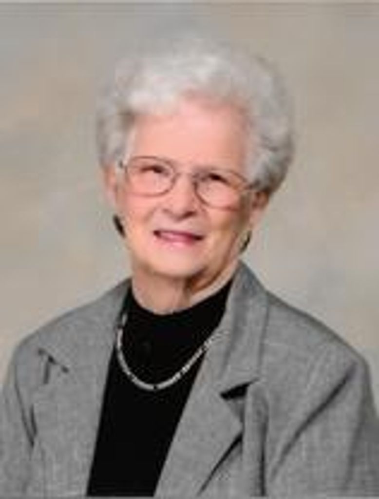 Carolyn Mae