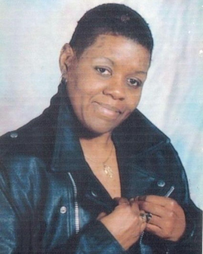 Carla T Smith