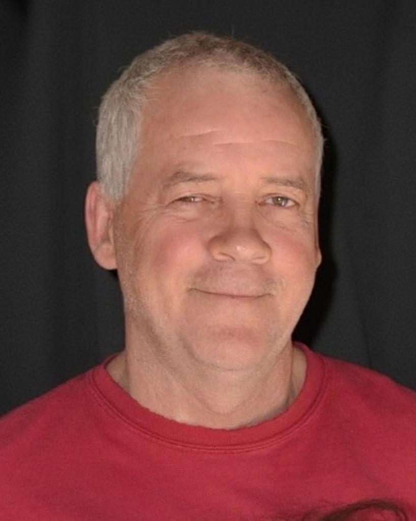Michael Thomas Moates Profile Photo