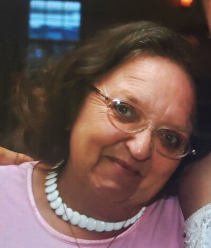 Sona Lou Bourgord Profile Photo