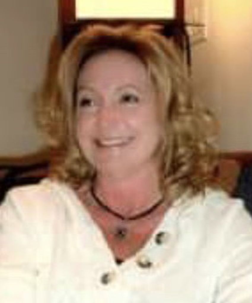 Lisa Mae Groinus Profile Photo