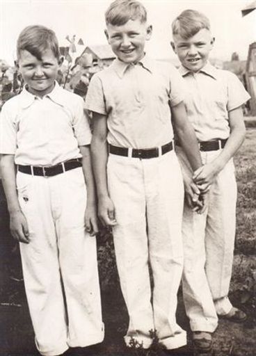 Earl B. Erdman photo gallery thumbnail 2 of 98