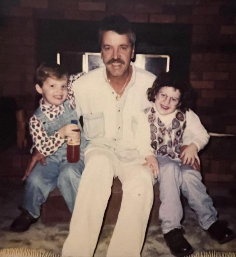 Everett Douglas Taulbee photo gallery thumbnail 94 of 154