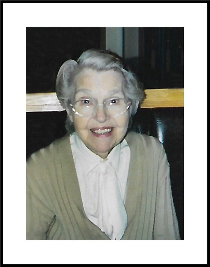 Elizabeth Miller Profile Photo