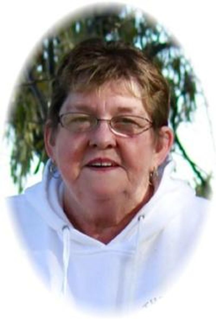 Carolyn Ann Ellik Profile Photo