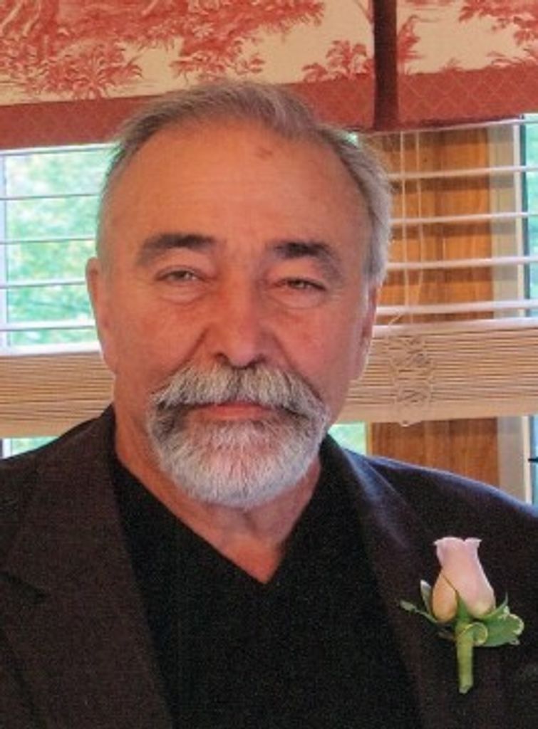 Mario Carbone