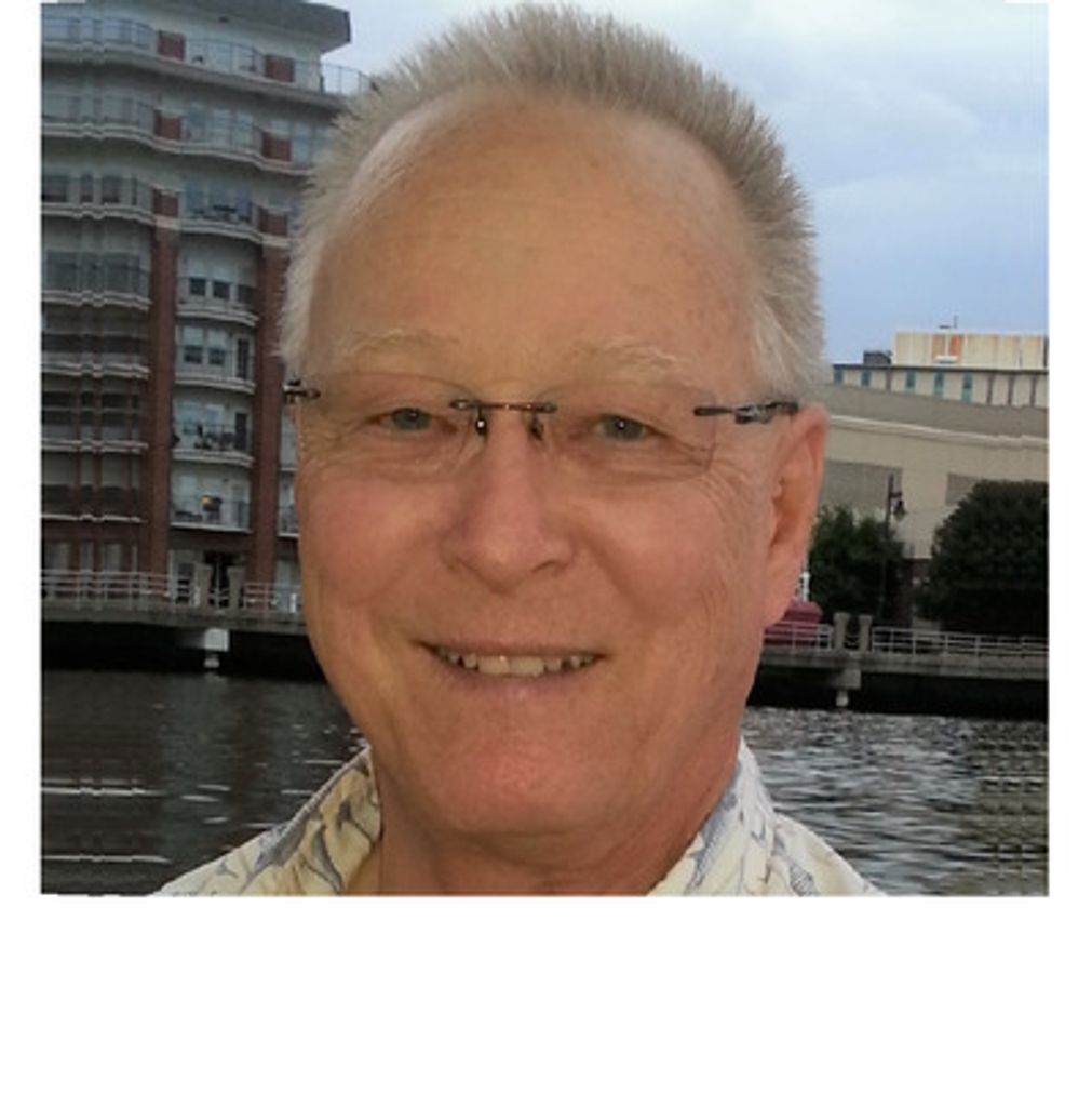 Michael Kelly Davis Profile Photo