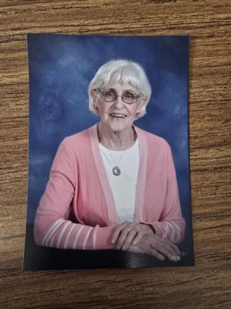Loretta (Reta) Joy Huenefeld Profile Photo
