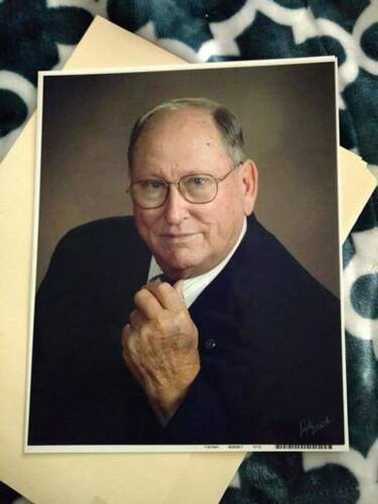Bernard Lee Riggs Profile Photo