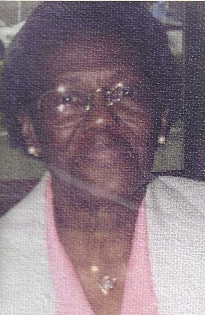 Iona Spraggins Profile Photo