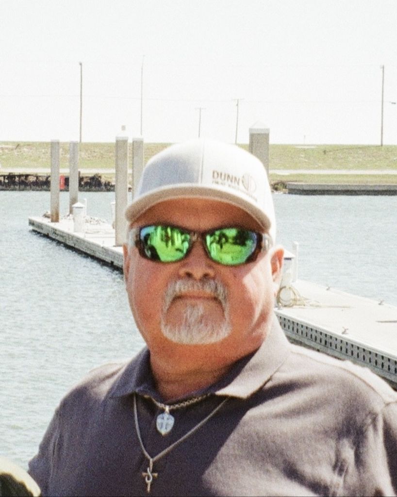 Delfino Flores Profile Photo