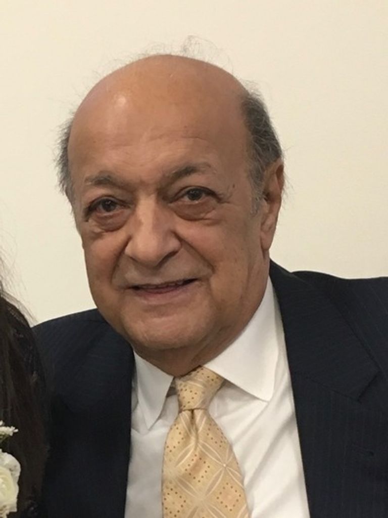 Michael Vagianos Profile Photo