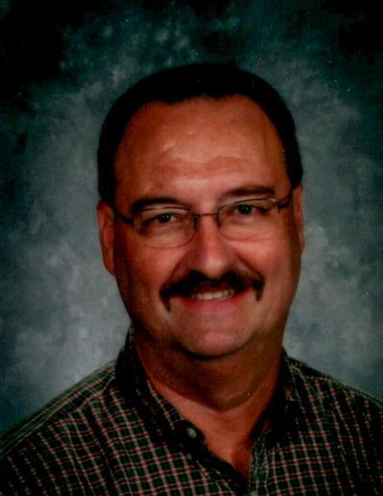 Michael Ray Layne Profile Photo