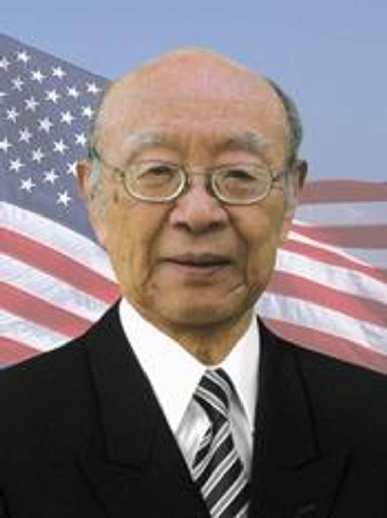 Warren Michio Tsuneishi