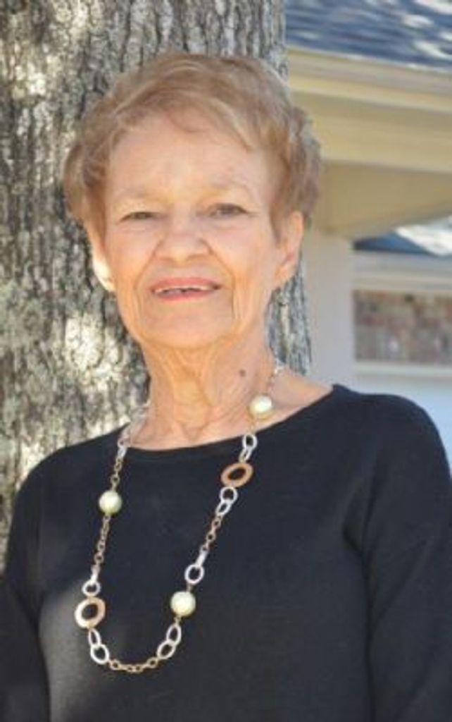 Elizabeth Devillier Profile Photo