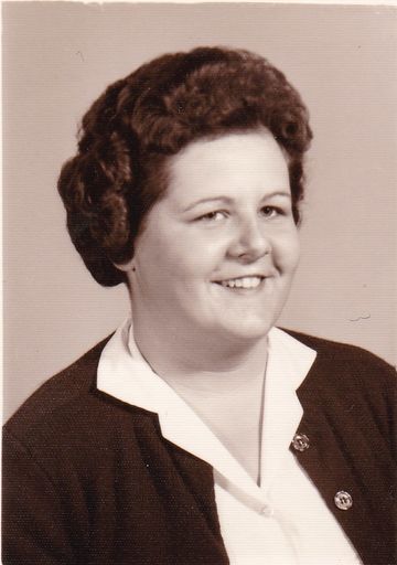 Rae McKittrick photo gallery thumbnail 10 of 40