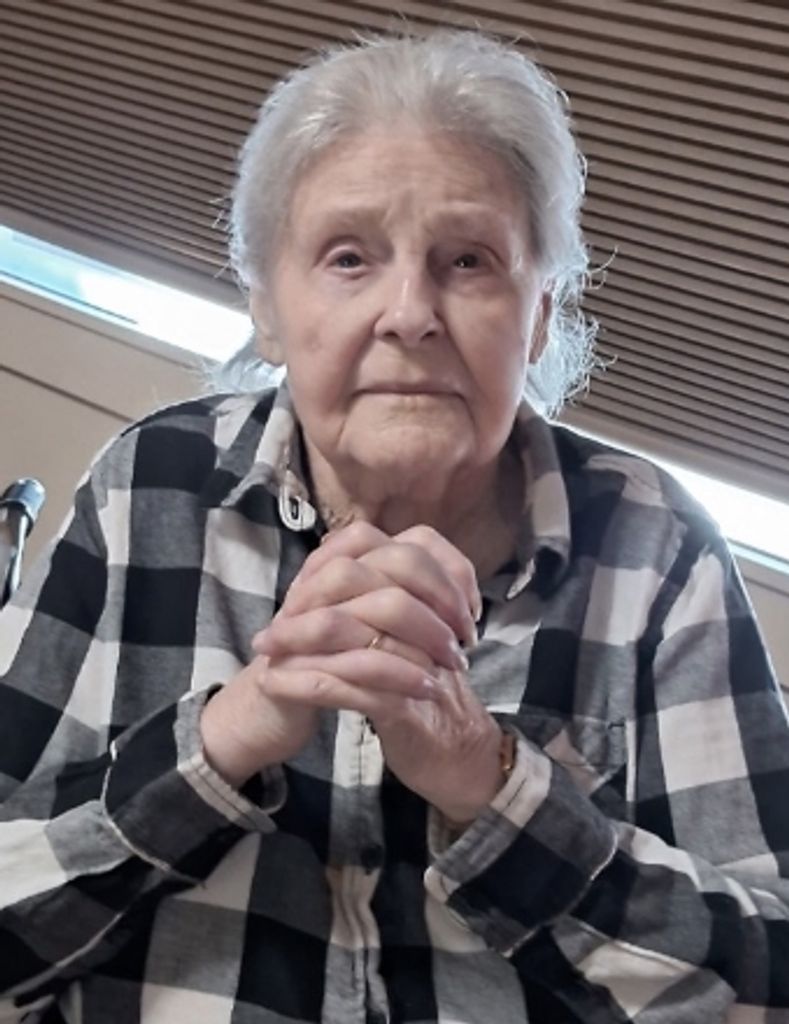 Pearl T. Oeltjenbruns