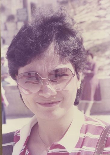 Julieta Vergara Solomon photo gallery thumbnail 3 of 13