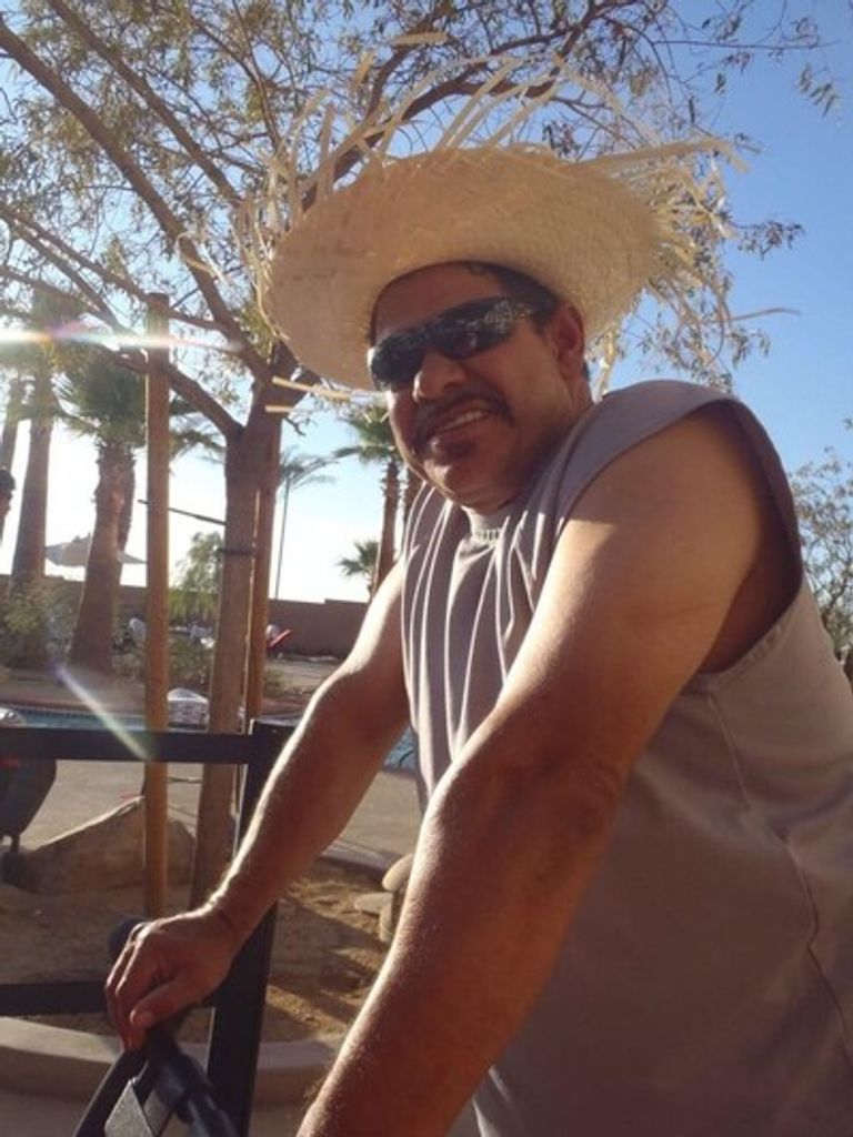 Rafael Paredes Profile Photo