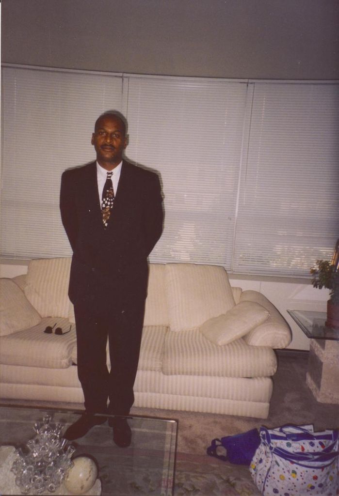 Mr. Elton Walker Profile Photo