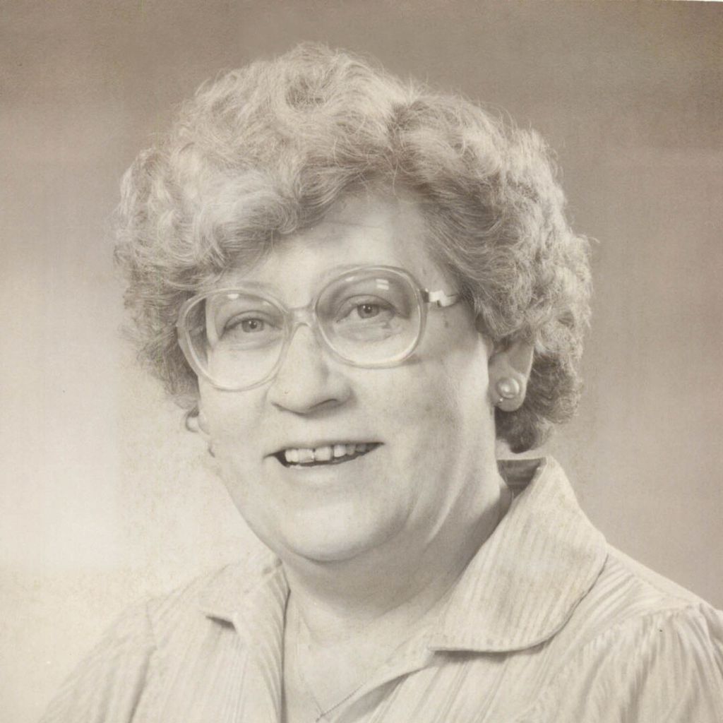 Luella Riedl