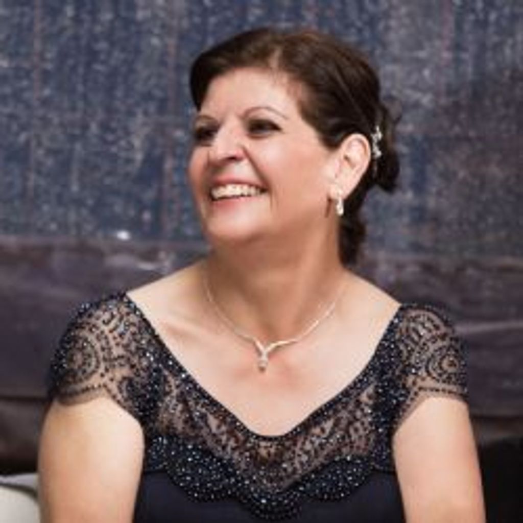 Anna Ruiz