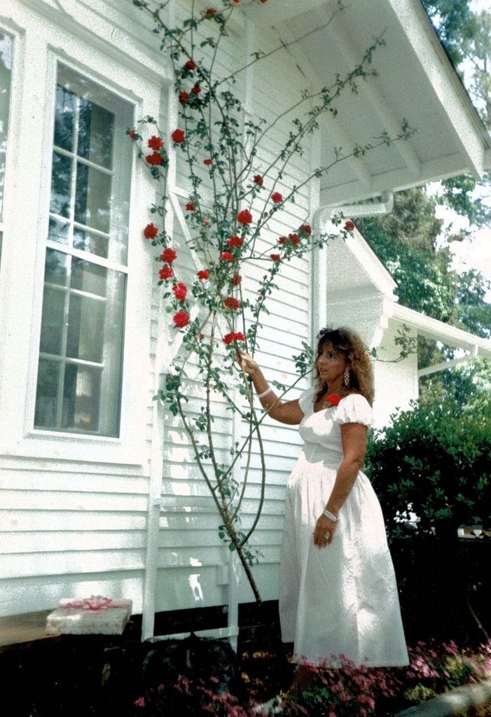 Janet Carroll Pickett