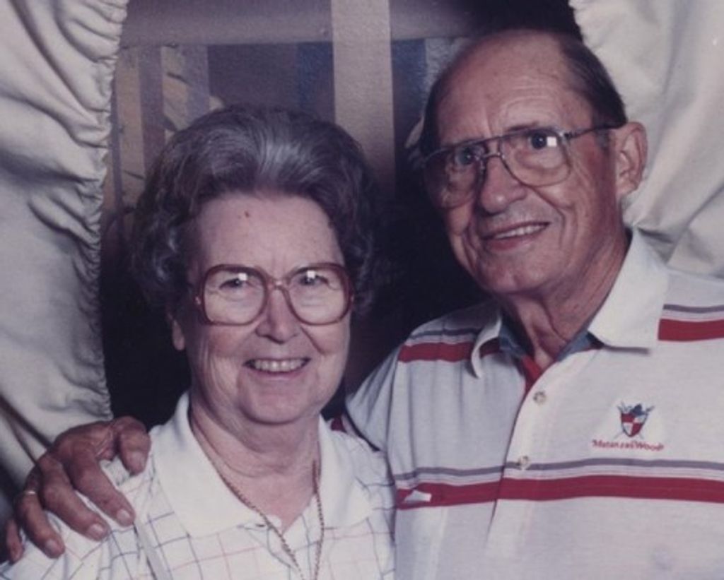 Eddean (Aunt Deannie) Hinds (Nana) Walker Profile Photo