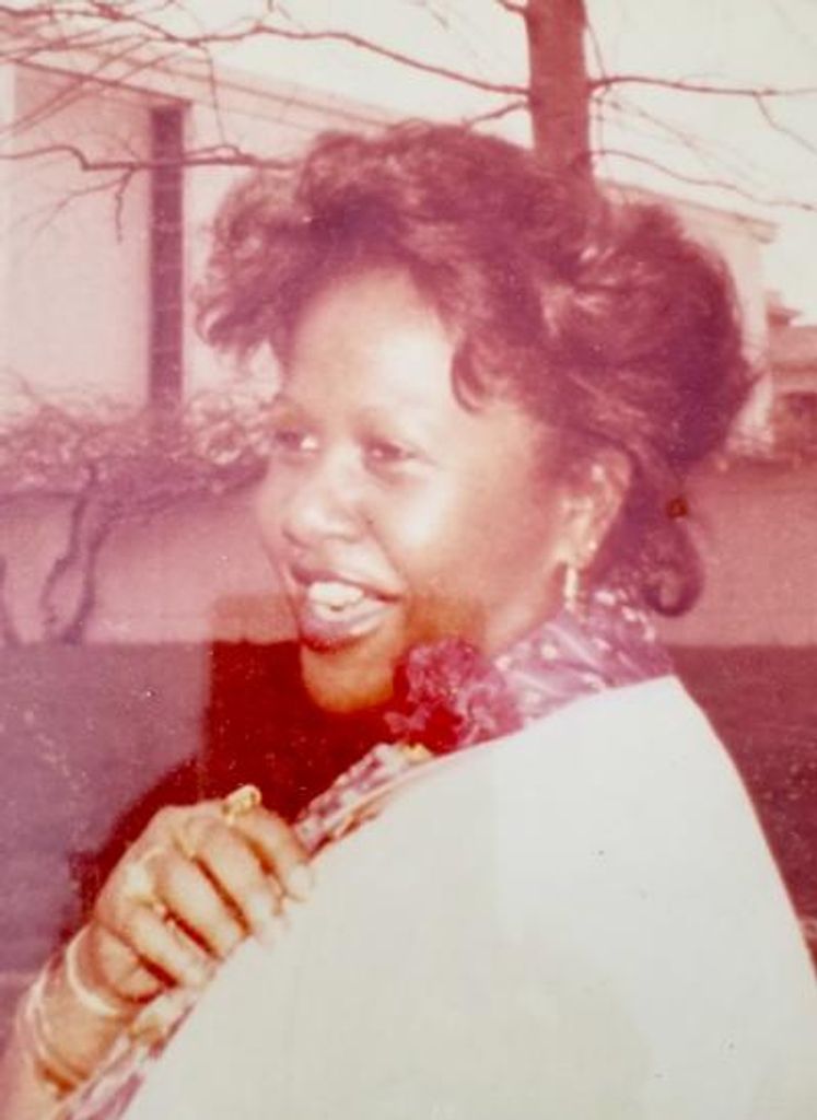 Frances Brewer Profile Photo