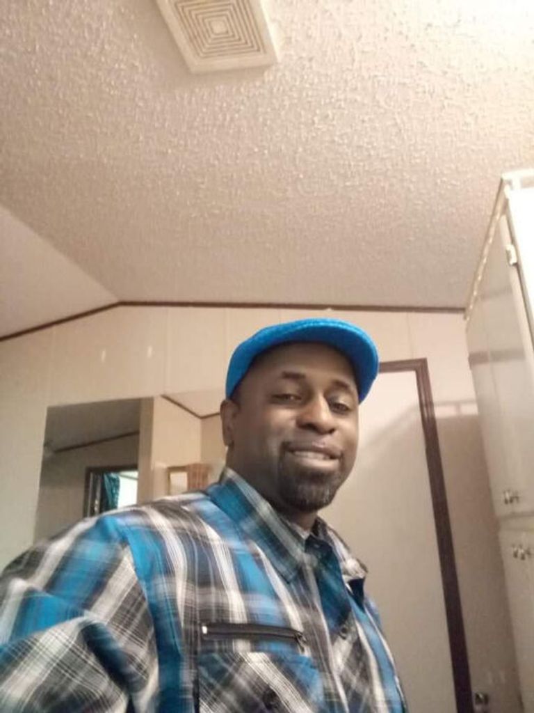 Derrick R Johnson