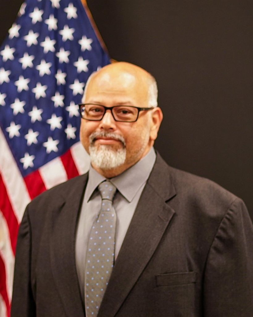 Roberto Saul Flores Profile Photo