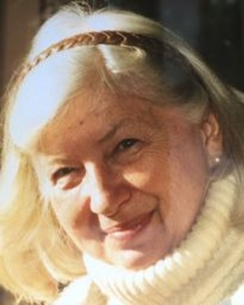 Joan Lee