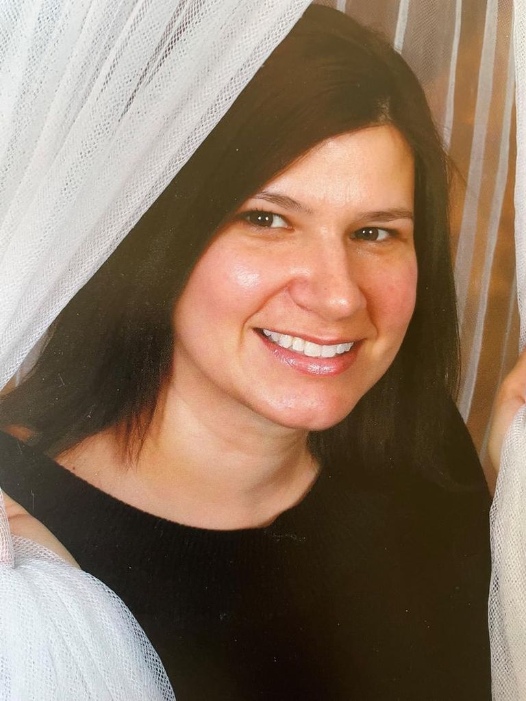 Laura Elaine (Via) Humphries Profile Photo