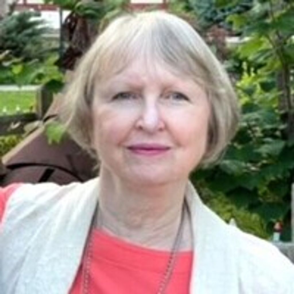 Suzanne Young Profile Photo