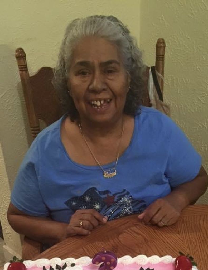 GLORIA ZAMORA