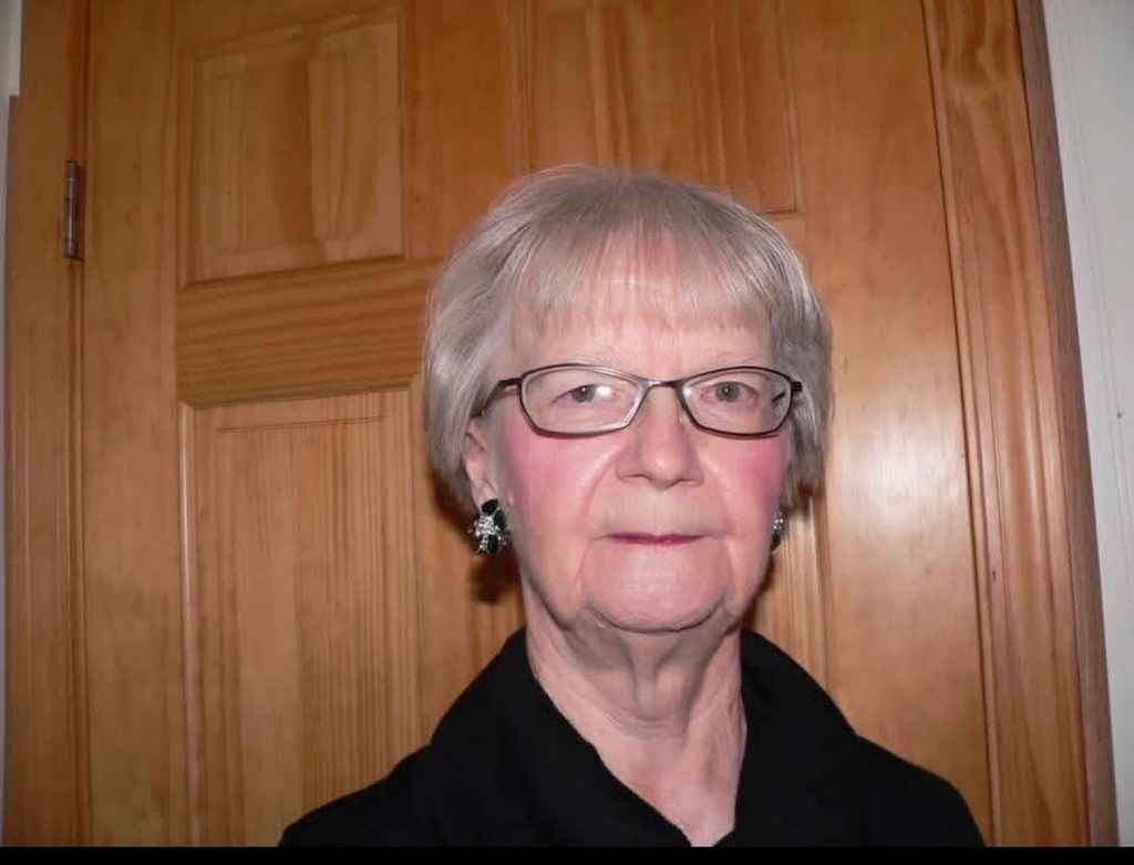 Inez Lowman Profile Photo