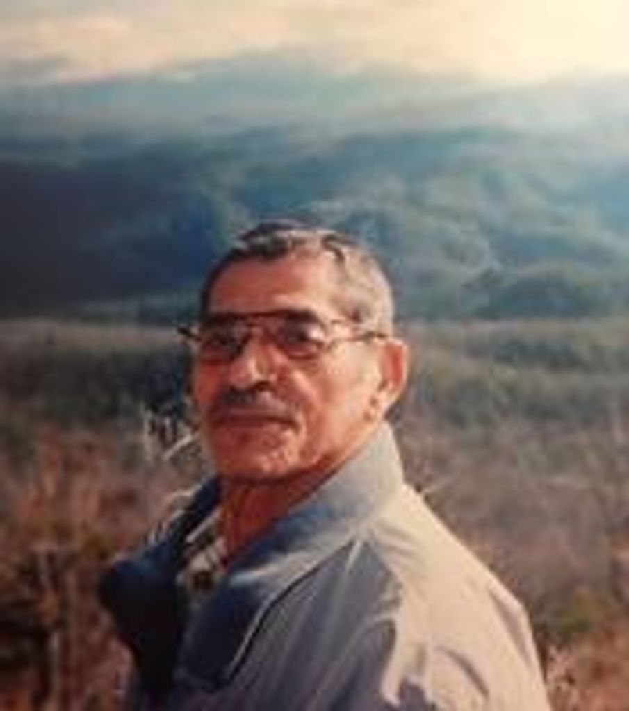 Enrique Reyes Diaz Profile Photo