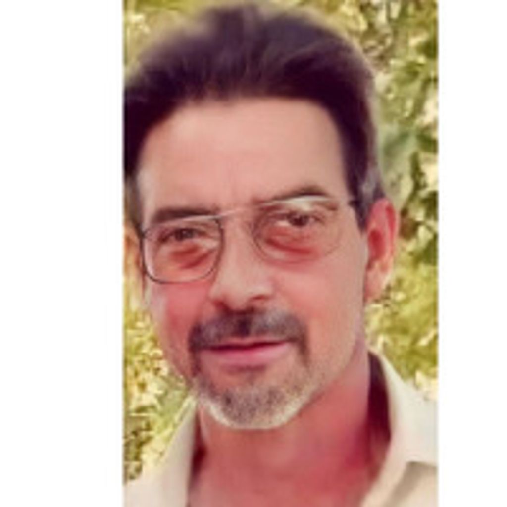 James Theron Howard Profile Photo