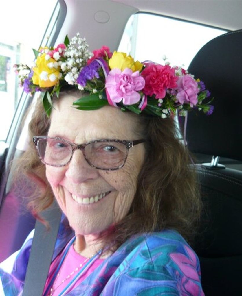 Louise Cross Profile Photo