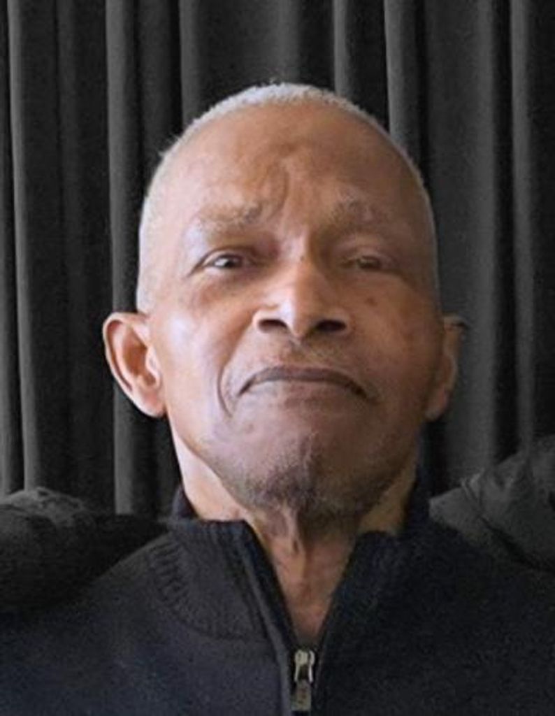 Lorenzo J Edwards
