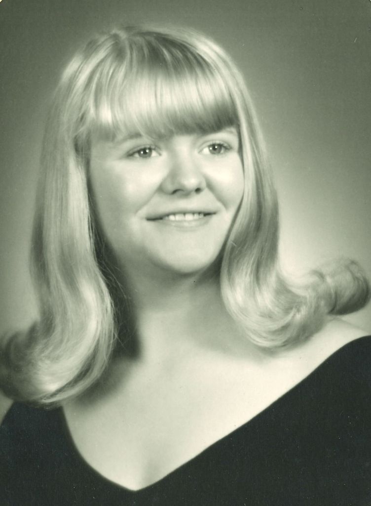 Mitzie Anne Weiss Profile Photo