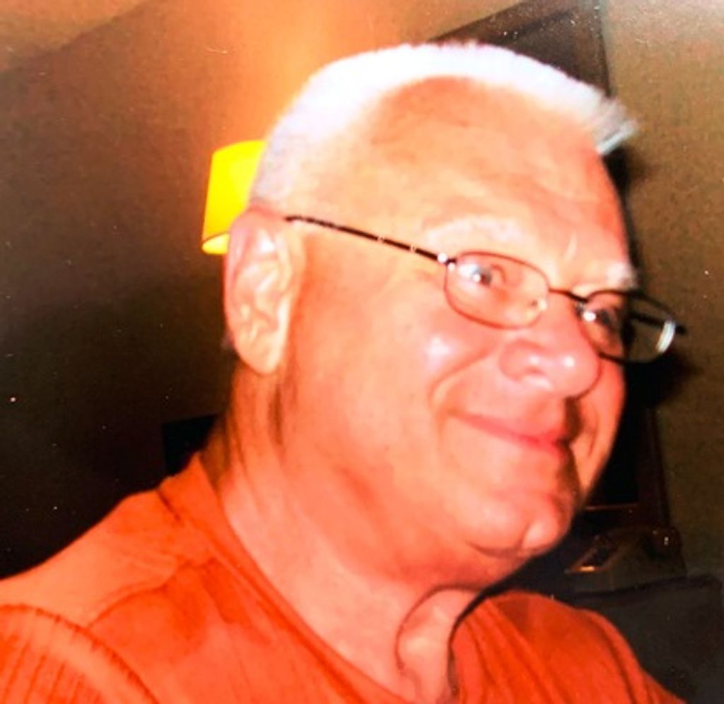 Robert White, Jr Profile Photo