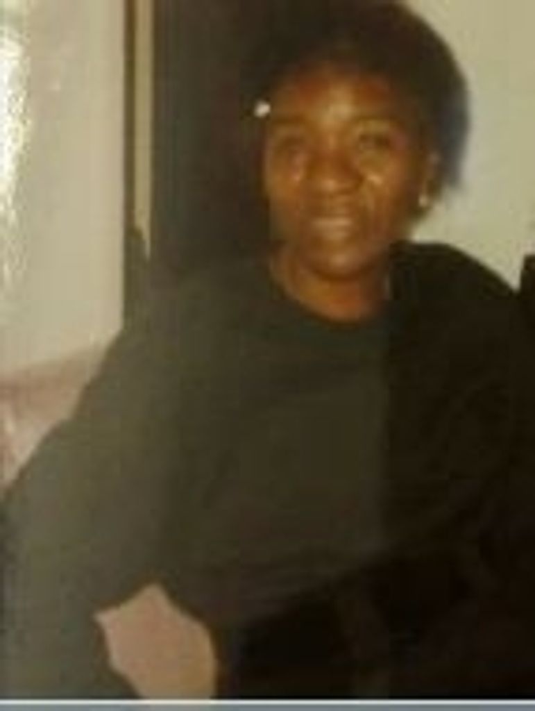 Mrs Beulah Everett