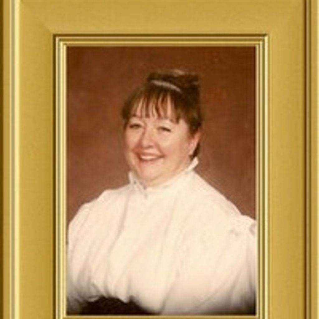 Christine Tomlinson Carpenter Profile Photo