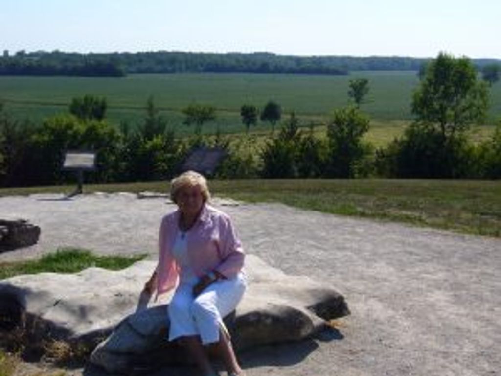 Bonnie June Larson Stam Profile Photo
