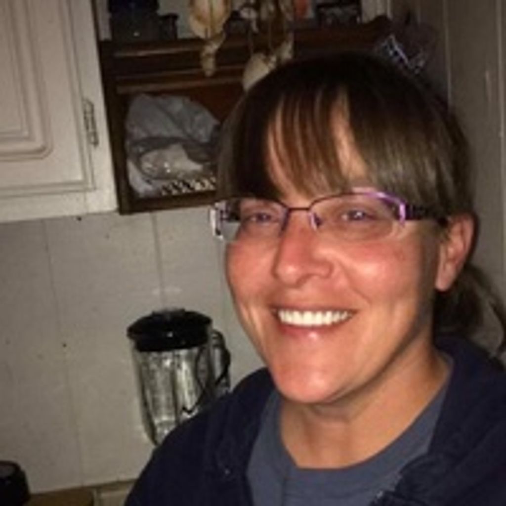 Esta L. Lopez Profile Photo