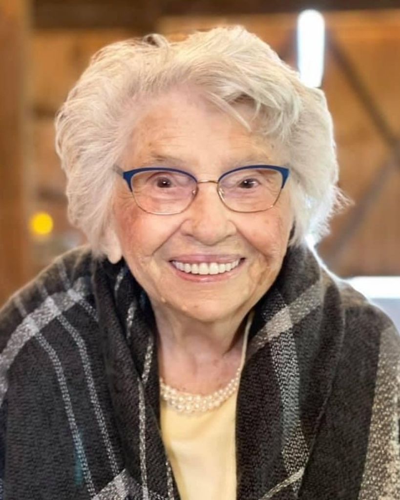 Clara Mae Clothier Profile Photo