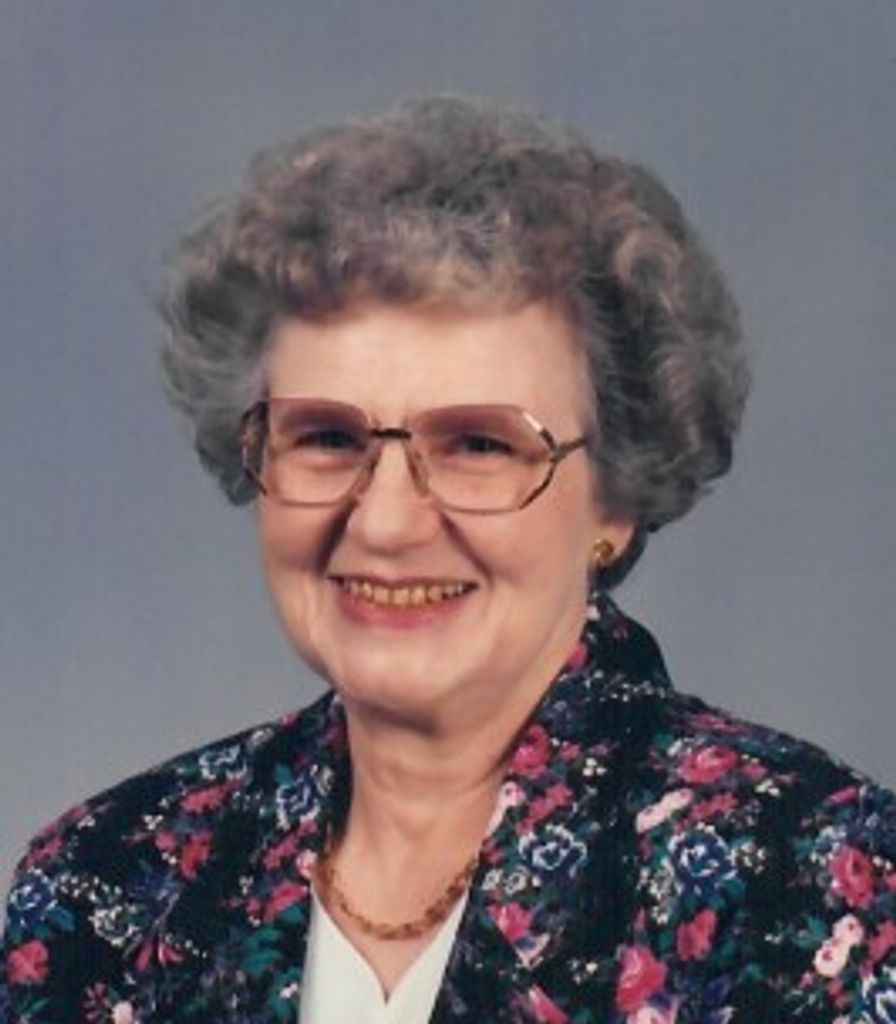 Charlotte Lynch Profile Photo