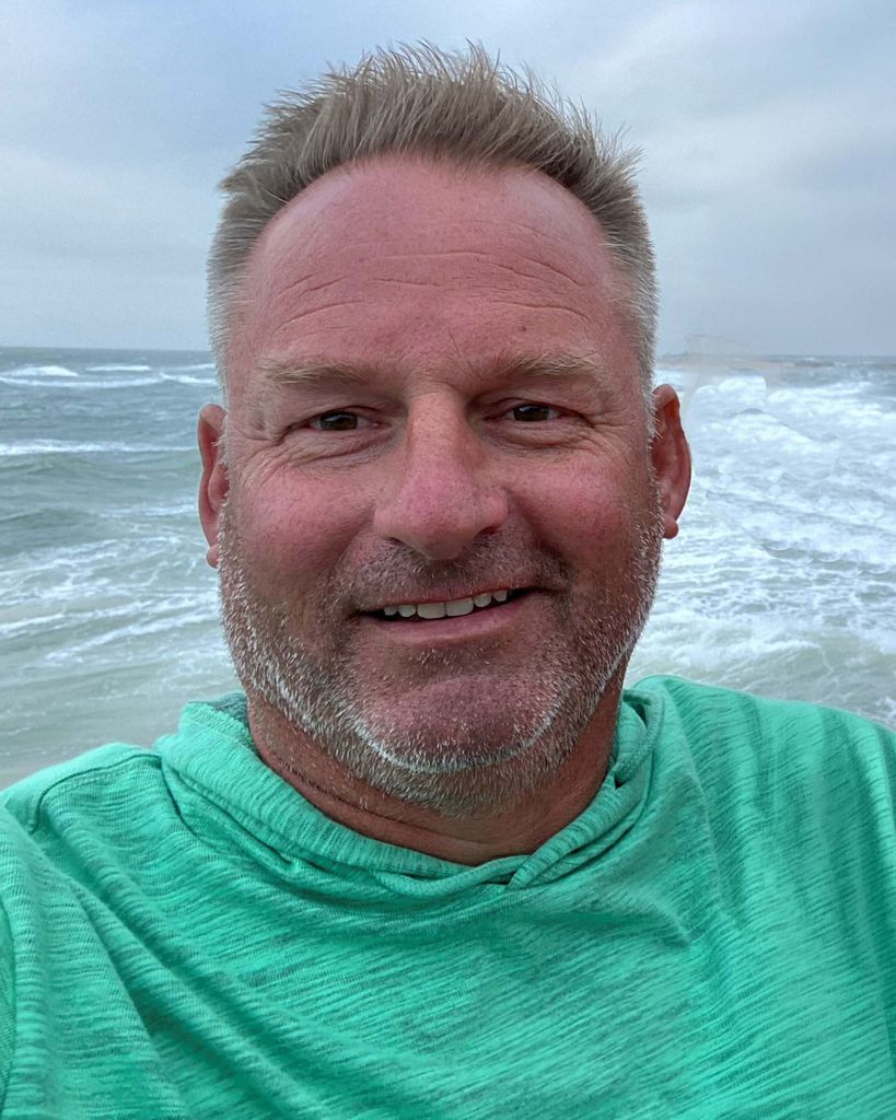 Dennis Ross Mullin Profile Photo